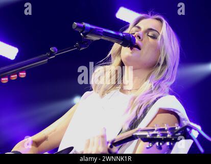 Countrysängerin Alana Springsteen beim C2C 2024 in Berlin Auftritt beim Country to Country Festival am 03.03.2024 in der Verti Music Hall Berlin. *** Country-Sängerin Alana Springsteen auf der C2C 2024 in Berlin Auftritt beim Country to Country Festival am 03 03 2024 in der Verti Music Hall Berlin Copyright: Xmix1x Stockfoto