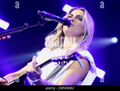 Countrysängerin Alana Springsteen beim C2C 2024 in Berlin Auftritt beim Country to Country Festival am 03.03.2024 in der Verti Music Hall Berlin. *** Country-Sängerin Alana Springsteen auf der C2C 2024 in Berlin Auftritt beim Country to Country Festival am 03 03 2024 in der Verti Music Hall Berlin Copyright: Xmix1x Stockfoto