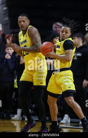 London, Kanada. März 2024. Der Windsor Express besiegt den London Lightning 100-95 in Reglement. Nick Garth (0) des London Lightning. Quelle: Luke Durda/Alamy Live News Stockfoto