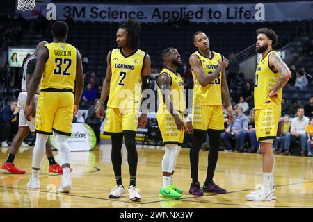 London, Kanada. März 2024. Der Windsor Express besiegt den London Lightning 100-95 in Regular. Quelle: Luke Durda/Alamy Live News Stockfoto