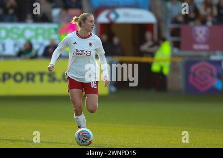 London, England. März 2024. Lisa Naalsund von Manchester United im Spiel der Women's Super League zwischen West Ham United und Manchester United im Chigwell Construction Stadium Credit: Alexander Canillas/Alamy Live News Stockfoto