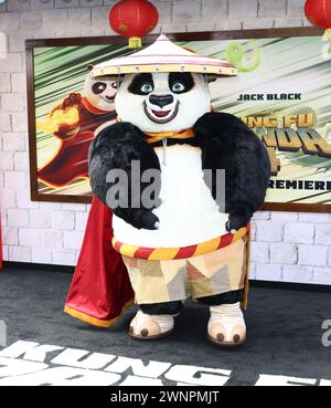 Los Angeles, USA. März 2024. Po kommt bei der Kung Fu Panda 4 Premiere im AMC Grove 14 in Los Angeles, KALIFORNIEN am Sonntag, den 3. März 2024. (Foto: Juan Pablo Rico/SIPA USA) Credit: SIPA USA/Alamy Live News Stockfoto