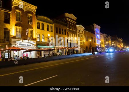 Nachtleben in Georgetown an einem warmen, frühen Sommerabend. Stockfoto