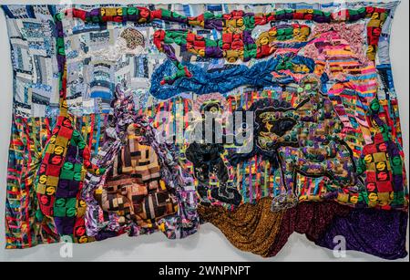 Steppdecken des Künstlers Basil Kincaid im Rubell Museum für zeitgenössische Kunst in Miami, Florida. Farbenfrohe Kunstwerke. Stockfoto