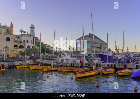 Tel-Aviv, Israel - 29. Februar 2024: Blick auf den Hafen von Jaffa bei Sonnenaufgang. Jetzt Teil von Tel-Aviv-Yafo, Israel Stockfoto