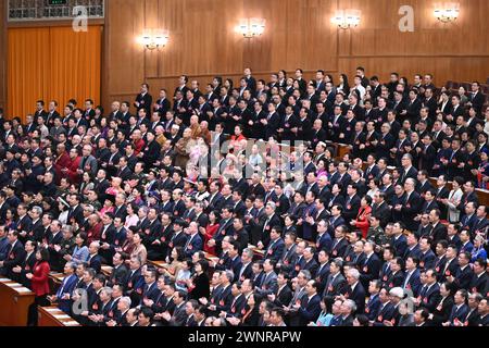 Peking, China. März 2024. Die Eröffnungssitzung der zweiten Sitzung des 14. Nationalen Komitees der Politischen Konsultativkonferenz des chinesischen Volkes (KPCC) findet am 4. März 2024 in der Großen Halle des Volkes in Peking, der Hauptstadt Chinas, statt. Quelle: Yan Yan/Xinhua/Alamy Live News Stockfoto