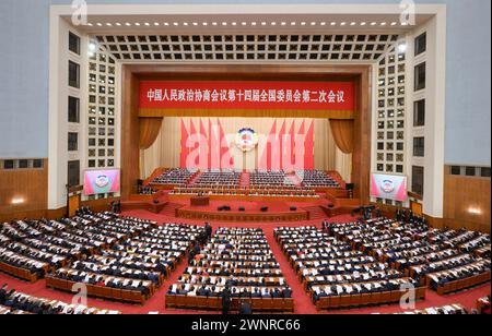 Peking, China. März 2024. Die Eröffnungssitzung der zweiten Sitzung des 14. Nationalen Komitees der Politischen Konsultativkonferenz des chinesischen Volkes (KPCC) findet am 4. März 2024 in der Großen Halle des Volkes in Peking, der Hauptstadt Chinas, statt. Quelle: Li He/Xinhua/Alamy Live News Stockfoto