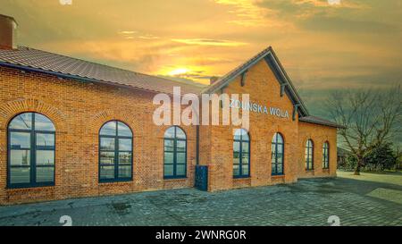 Historischer Bahnhof in Zdunska Wola, Polen. Stockfoto