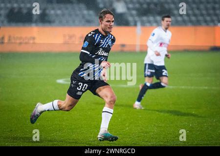 Aarhus, Dänemark. März 2024. Max Fenger (30) von ob wurde während des 3F Superliga-Spiels zwischen Aarhus GF und Odense BK im Ceres Park in Aarhus gesehen. (Foto: Gonzales Photo/Alamy Live News Stockfoto