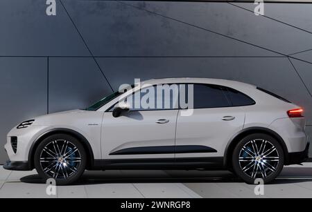 Porsche Macan – Der Meistverkaufte Porsche Goes Electric Stockfoto