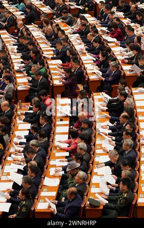 Peking, China. März 2024. Die Eröffnungssitzung der zweiten Sitzung des 14. Nationalen Komitees der Politischen Konsultativkonferenz des chinesischen Volkes (KPCC) findet am 4. März 2024 in der Großen Halle des Volkes in Peking, der Hauptstadt Chinas, statt. Quelle: Wang Jianhua/Xinhua/Alamy Live News Stockfoto