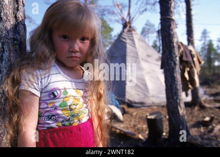 Junge russin im Lager, Sibirien, Russland. Stockfoto