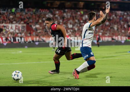 Rosario, Argentinien. März 2024. Malcom Braida von San Lorenzo behauptet, dass es während des Spiels der Copa de la Liga Profesional de Fútbol zwischen Newell's Old Boys und Club Atlético San Lorenzo im Marcelo Bielsa Stadion zu einer Situation kam. Quelle: Mateo Occhi (Sporteo) / Alamy Live News Stockfoto