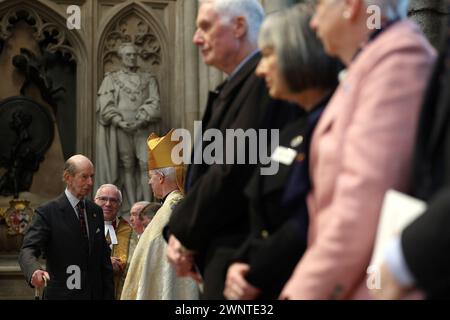 Der Duke of Kent (links) kommt zu einem Dankesgottesdienst zum 200. Jahrestag der RNLI in der Westminster Abbey in London. Bilddatum: Montag, 4. März 2024. Stockfoto
