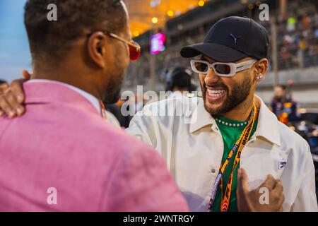 MANAMA, BAHRAIN, BAHRAIN International Circuit, 2. März 2024: Neymar da Silva Santos Júnior von brasilianischem Fußballspieler während der Formel 1 Bahrain Grand P Stockfoto