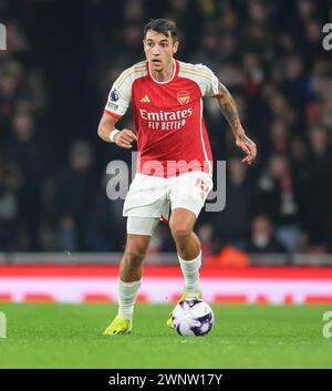 25. Februar 2024 - Arsenal gegen Newcastle United - Premier League - Emirates Stadium Arsenal Jakub Kiwior in Aktion. Bild : Mark Pain / Alamy Live News Stockfoto