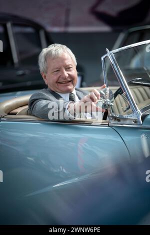 05/21 Richard Usher CEO von The Great British Car Journey. Nachdem alle Autos endlich enthüllt wurden, startet das Museum im Lager im alten wireworks. Stockfoto