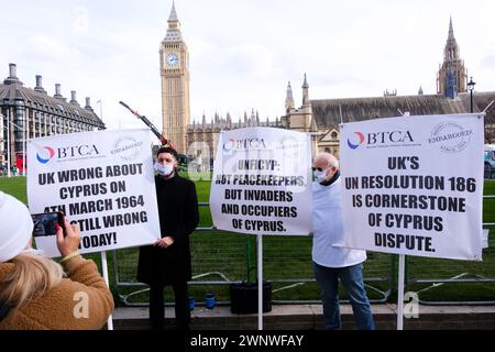 Parliament Square, London, Großbritannien. März 2024. Die Zyprioten im Parlament markieren die zypriotische UN-Pufferzone am 4. März 1964. Quelle: Matthew Chattle/Alamy Live News Stockfoto
