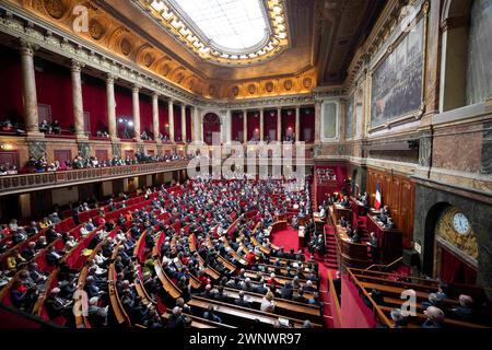 Versailles, Frankreich. März 2024. General View während der Einberufung eines Kongresses beider Kammern in Versailles, südwestlich von Paris, am 4. März 2024, um das Recht auf Abtreibung in der Verfassung des Landes zu verankern. Foto: Eliot Blondet/ABACAPRESS.COM Credit: Abaca Press/Alamy Live News Stockfoto