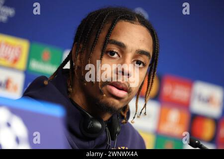 Saint Sebastien, Frankreich. März 2024. © PHOTOPQR/LE PARISIEN/Le Parisien/Arnaud Journois ; SAINT SEBASTIEN ; 04/03/2024 ; FUSSBALL, 03.04.2024/LIGUE DES CHAMPIONS UEFA, 8E DE FINALE RETOUR, SAINT SABASTIEN ( ESPAGNE ), STADE ANOETA REALE ARENA/REAL SOCIEDAD - PARIS SG/BRADLEY BARCOLA/PHOTO LE PARISIEN/ARNAUD JOURNOIS 4. März 2024 Pressekonferenz der Real Sociedad vor ihrem UEFA-Champions-Pokalspiel gegen -PSG Credit: MAXPPP/Alamy Live News Stockfoto