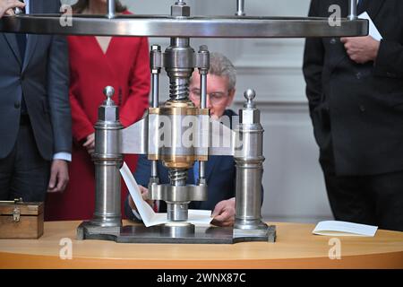 Versailles, Frankreich. März 2024. Atmosphäre während der Zeremonie des "Siegels des Kongresses", bei der die Abstimmung des französischen parlaments zur Verankerung des Rechts auf Abtreibung in der Verfassung des Landes bestätigt wurde, am 4. März 2024 in Versailles, Frankreich. Foto: Eliot Blondet/ABACAPRESS.COM Credit: Abaca Press/Alamy Live News Stockfoto