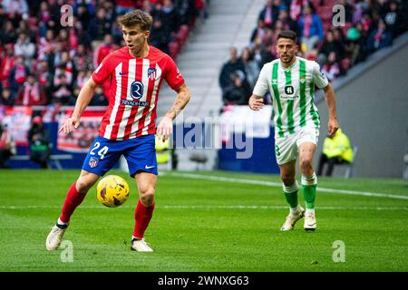 3. März 2024; Metropolitano Stadium, Madrid, Spanien, spanischer La Liga Fußball, Atletico Madrid gegen Real Betis; Barrios von Atletico am Ball Stockfoto