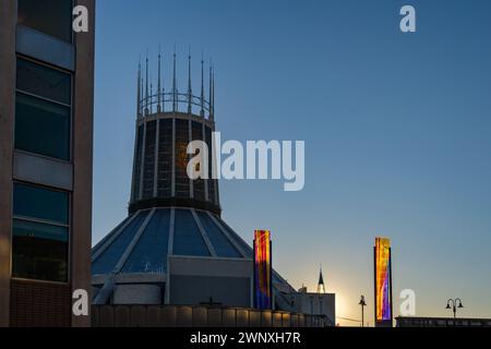 Der Turm der Liverpool Metropolitan Cathedral am späten Nachmittag Stockfoto