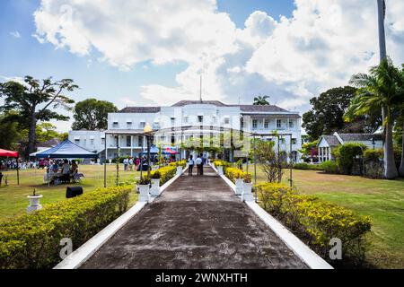 Das Barbadian State House, auch bekannt als Government House. Das 1755 erbaute Herrenhaus aus dem 18. Jahrhundert ist die offizielle Residenz des Präsidenten von Barbados. Stockfoto