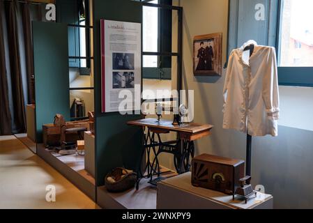 Cerdà Museum in Puigcerdà. Zimmer, die ein traditionelles Cerdanya-Haus nachbilden (Puigcerdà, Girona, Katalonien, Spanien, Pyrenäen) Stockfoto