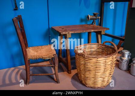 Cerdà Museum in Puigcerdà. Zimmer, die ein traditionelles Cerdanya-Haus nachbilden (Puigcerdà, Girona, Katalonien, Spanien, Pyrenäen) Stockfoto