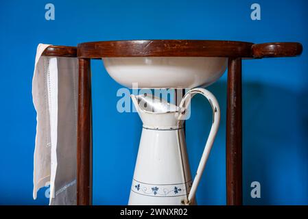 Cerdà Museum in Puigcerdà. Zimmer, die ein traditionelles Cerdanya-Haus nachbilden (Puigcerdà, Girona, Katalonien, Spanien, Pyrenäen) Stockfoto