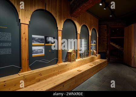Cerdà Museum, in Puigcerdà. Raum für das ehemalige Kloster der Klosterschwestern von Puigcerdà (Cerdanya, Girona, Katalonien, Spanien, Pyrenäen) Stockfoto
