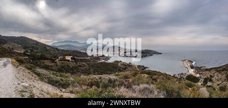 Vue Panorama de l'entrée du Port depuis la Route menant au Cap Béar Stockfoto