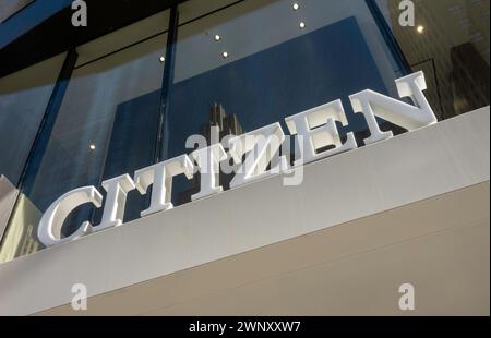 OK, der Citizen Watch Flagship Store befindet sich in der 605 5th Ave., New York City, USA, 2024 Stockfoto