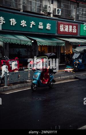 Roller auf den Straßen von Suzhou Stockfoto