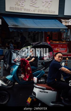 Roller auf den Straßen von Suzhou Stockfoto