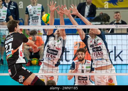 ITAS Trentino VS Berlin Recyclin Volleys - Viertelfinale der CEV Men Volley Champions League 2023/24 Stockfoto