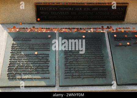 Lincoln Pennies sind auf dem Text von Präsident Abraham Lincolns Gettysburg Address in Gettysburg, Pennsylvania, gelegt Stockfoto