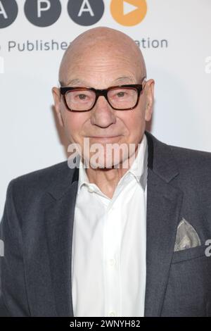 Los Angeles, Ca. März 2024. Patrick Stewart bei den Audie Awards 2024 am 4. März 2024 im Avalon Hollywood in Los Angeles, Kalifornien. Quelle: Faye Sadou/Media Punch/Alamy Live News Stockfoto