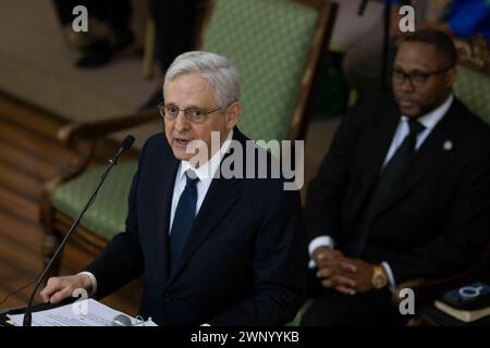 Selma, Alabama. März 2024. US-Staatsanwalt Merrick Garland hält eine Rede in der Tabernacle Baptist Church, um den 59. Jahrestag des Bloody Sunday am 3. März 2024 in Selma, Alabama, zu feiern. Kredit: Christian Monterrosa/Pool über CNP/dpa/Alamy Live News Stockfoto