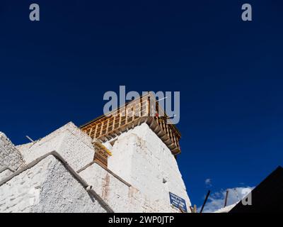 Namgyal Temo Fort auf dem Gipfel des Namgyal Gipfels, erbaut von König Tashi Namgyal im 16. Jahrhundert. Diese Struktur war von überall in Leh zu sehen. Stockfoto