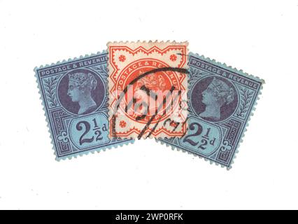 Eine Montage von Vintage Queen Victoria Briefmarken aus Großbritannien isoliert auf weißem Hintergrund. Stockfoto