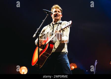 Mailand, Italien. März 2024. James Blunt tritt live auf der Who We Used to Be Tour im Forum Assago in Mailand, Italien, am 2. März 2024 auf. (Foto: Alessandro Bremec/NurPhoto) Credit: NurPhoto SRL/Alamy Live News Stockfoto