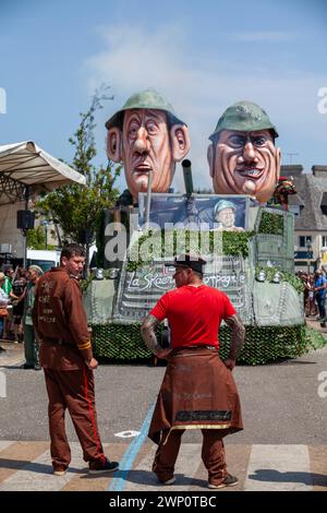 Scaër, Frankreich - 29. Mai 2023: Der siebte Firmenwagen des Karnevals à l’ouest. Der Karneval findet alle zwei Jahre statt (ungerade Jahre) Stockfoto