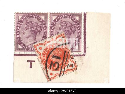 Eine Montage von Vintage Queen Victoria Briefmarken aus Großbritannien isoliert auf weißem Hintergrund. Stockfoto