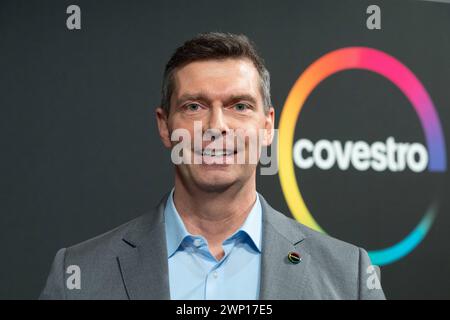 Dr. Markus STEILEMANN, Vorstandsvorsitzender, CEO, Bilanzpressekonferenz der COVESTRO AG in Leverkusen am 29.02.2024. *** Dr. Markus STEILEMANN, Vorsitzender des Vorstands, CEO, Jahrespressekonferenz der COVESTRO AG in Leverkusen am 29 02 2024 Stockfoto