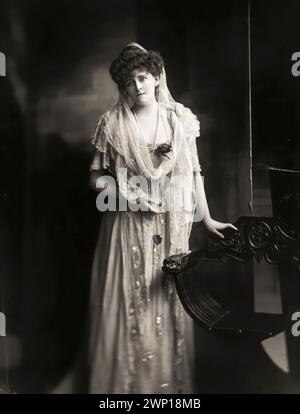 Frances Evelyn Daisy Greville, Countess of Warwick (geb. Maynard, 1861–1938), britische Sozialistin und Philanthropin, Porträtfotografie von Henry Walter Barnett, 1905 Stockfoto