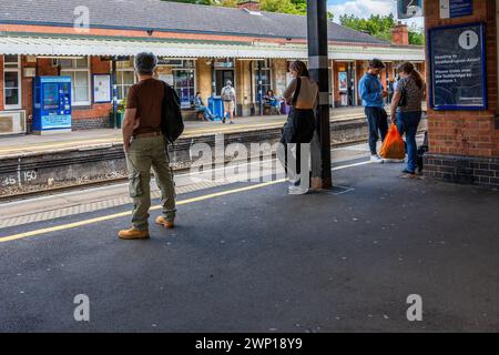 Netzwerk Bahnhofsbahnsteig Dorridge West midlands england großbritannien Stockfoto