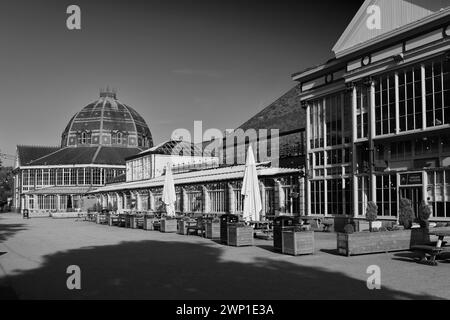 Die Teestuben in den Pavilion Gardens, Spa Town of Buxton, Peak District National Park, Derbyshire, England, Großbritannien Stockfoto