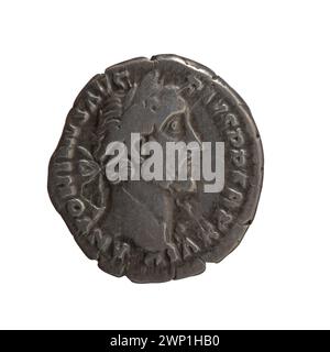 Silberdenar, geprägt zwischen 153 und 154 während der Herrschaft Antoninus Pius, zeigt das Porträt und die Inschriften des Kaisers. Stockfoto